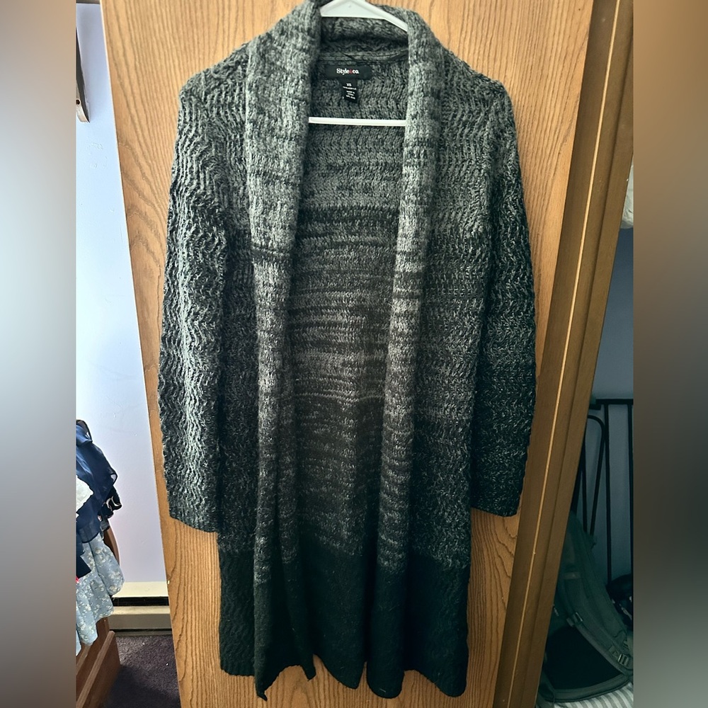 Elegant Gray Women's Sweater